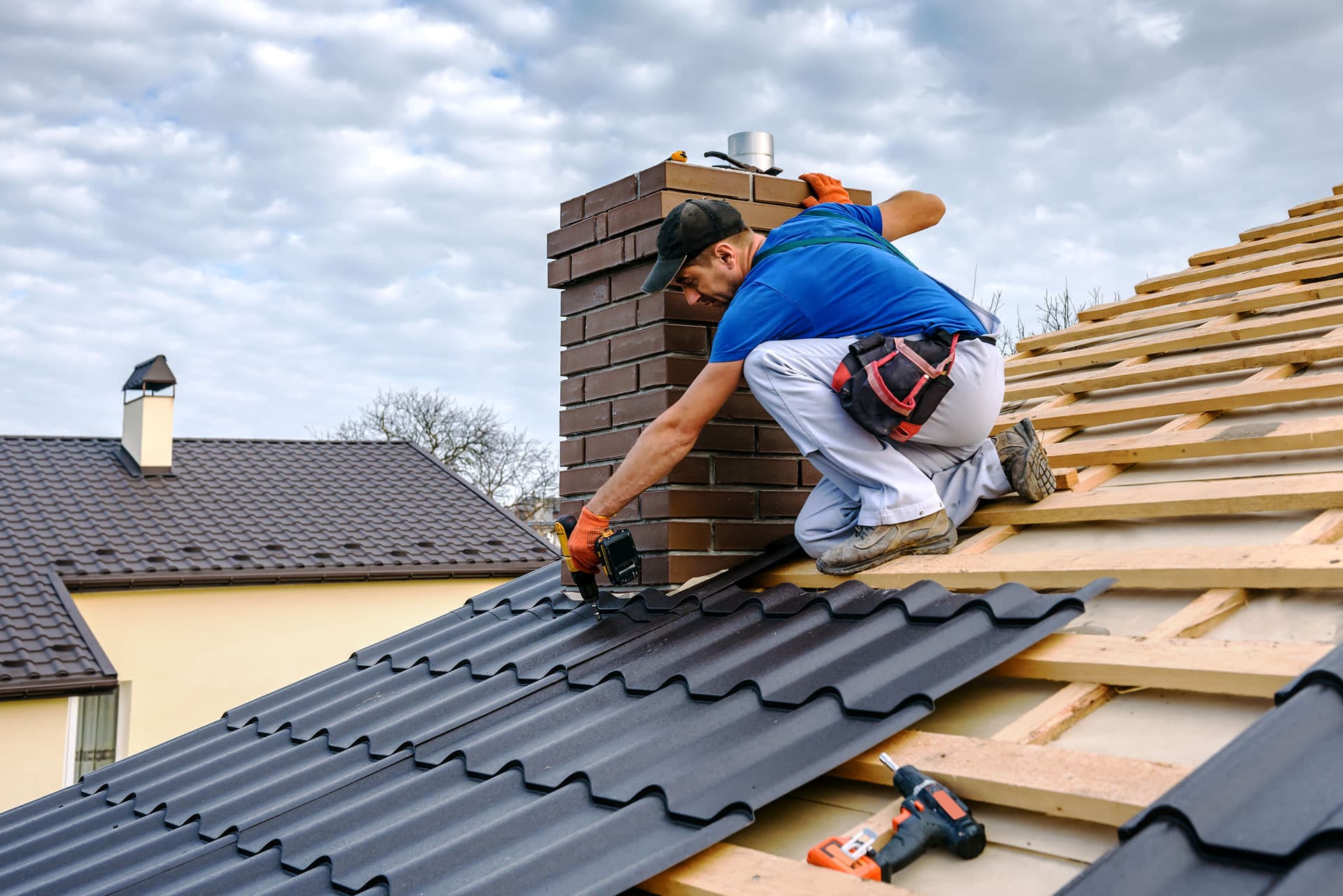DIY Roof Repair Vs. Professional Services: A Comparison
